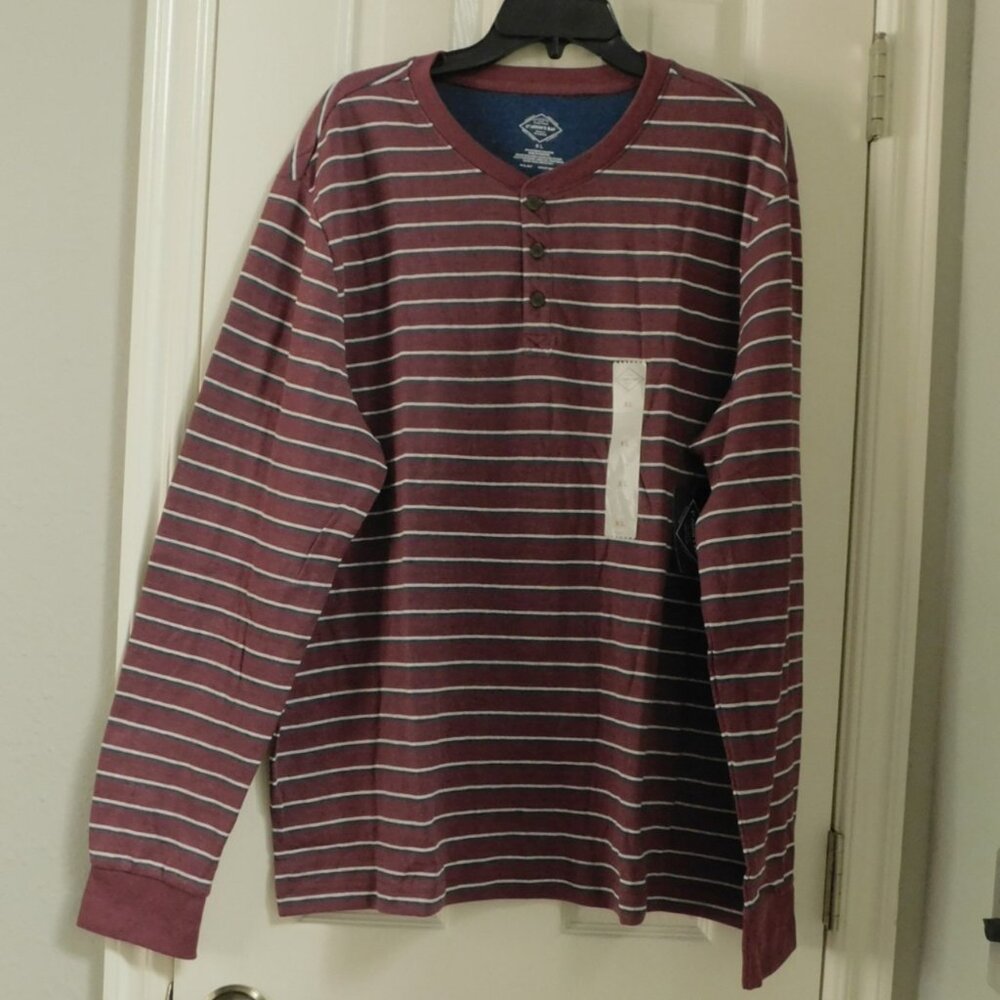 ST. JOHN’S BAY Mens XL Long Sleeve Classic Fit Henley Shirt Burgundy Stripe